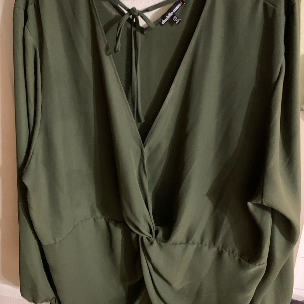 Flowy long CHAROLETTE RUSSE TOP